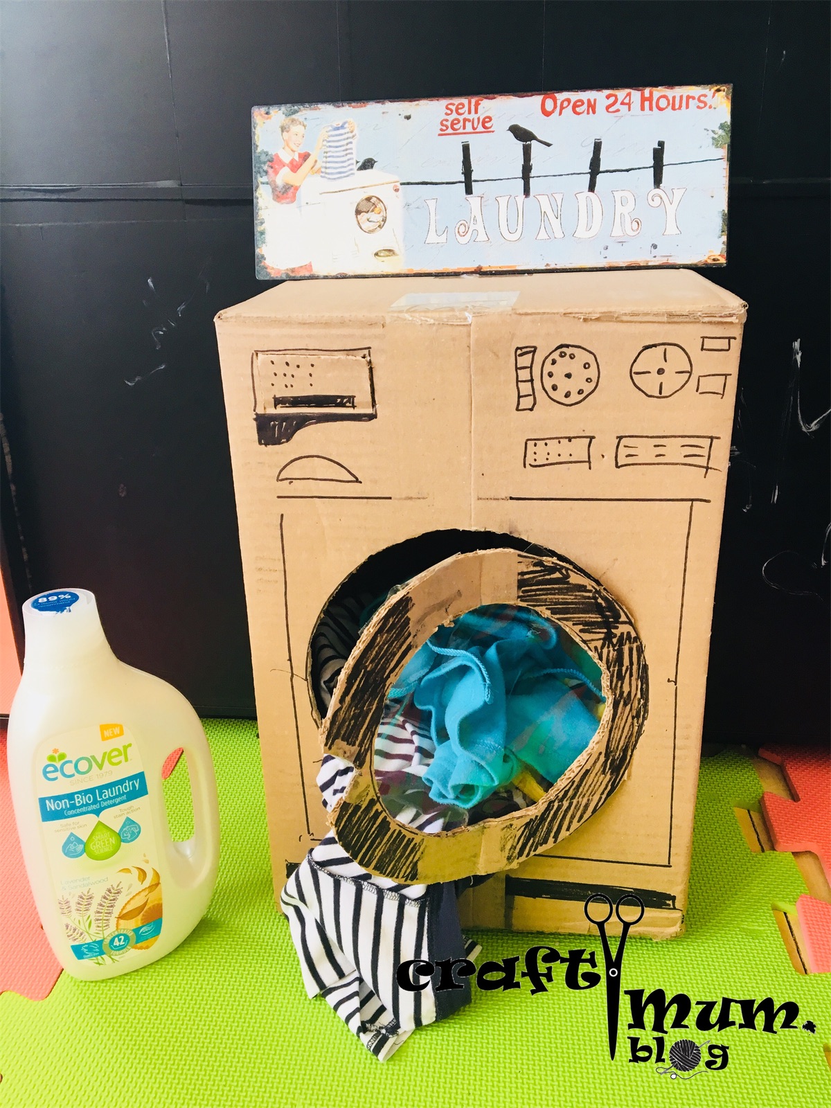 Cardboard washing machine - Crafty Mum