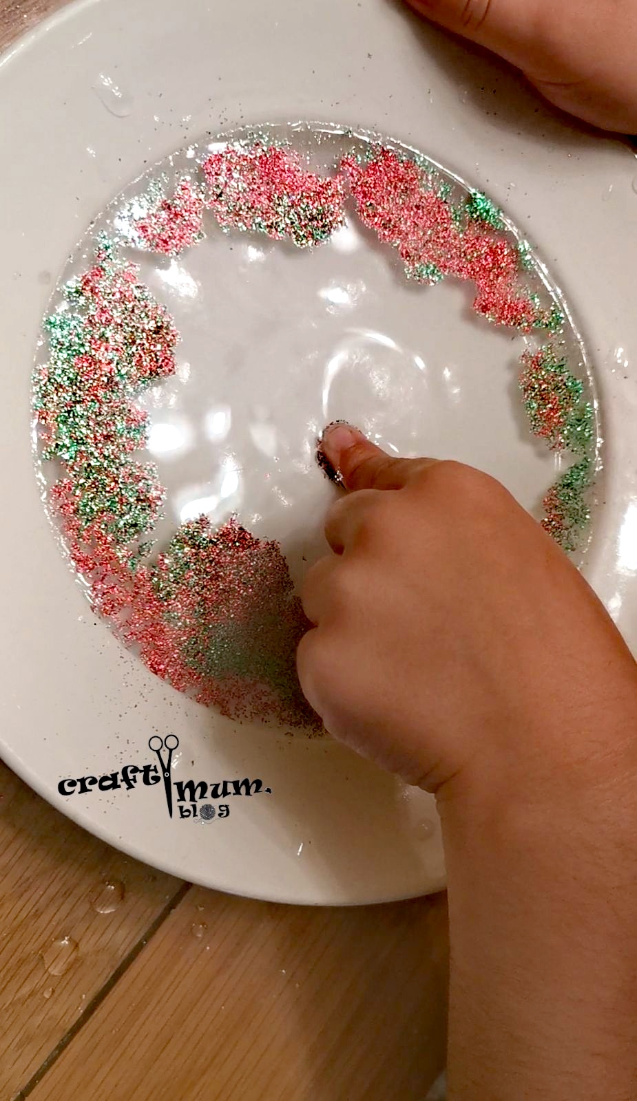 Glitter water surface tension experiment